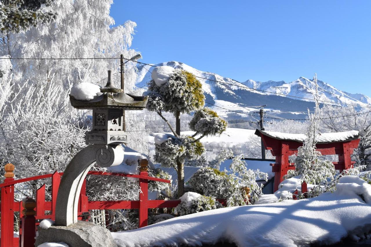 Gite Au Printemps Japonais, Petit Train De La Mure, Parc Des Ecrins Pierre-Chatel Exterior foto